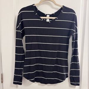 Ivivva By Lululemon Girls Black and White Striped Top Size 12